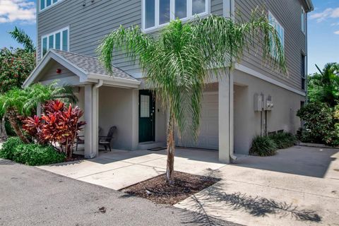 A home in LONGBOAT KEY