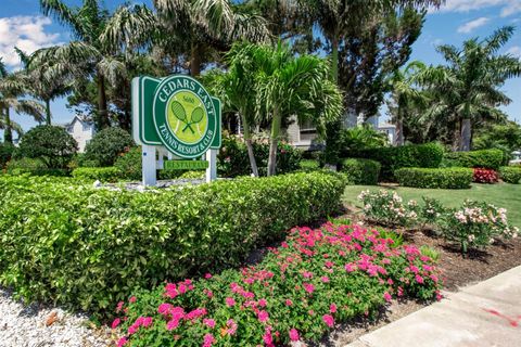 A home in LONGBOAT KEY