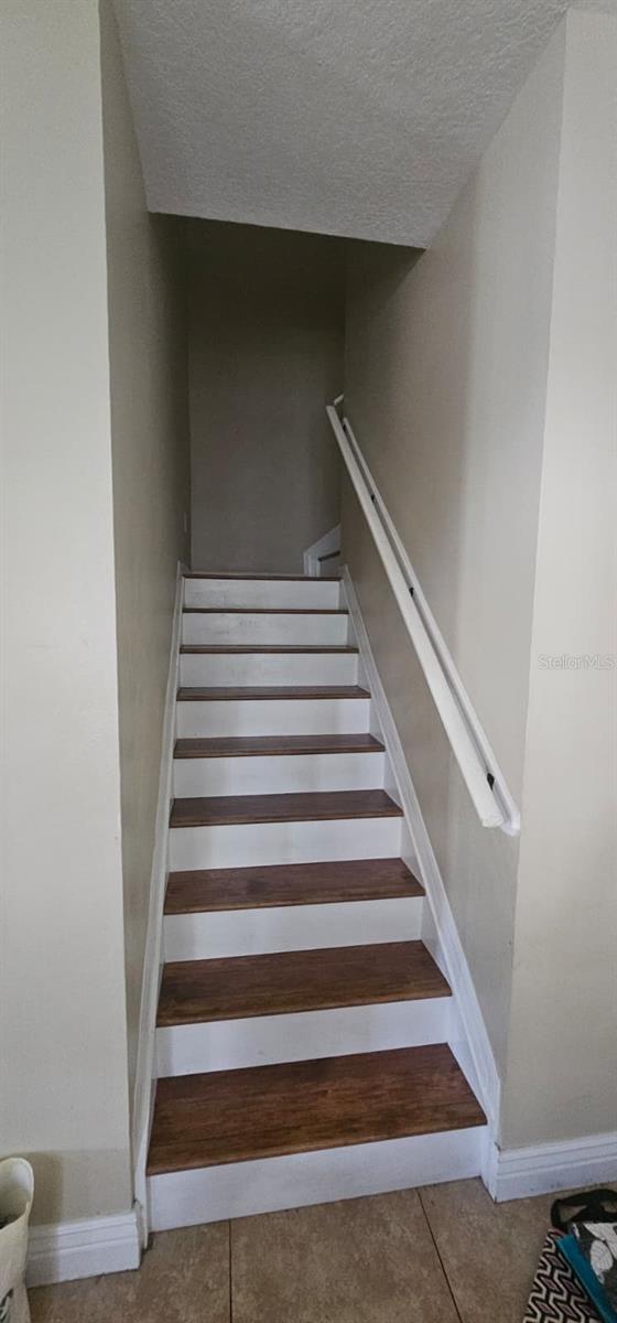 LITTLE CREEK - Residential Lease