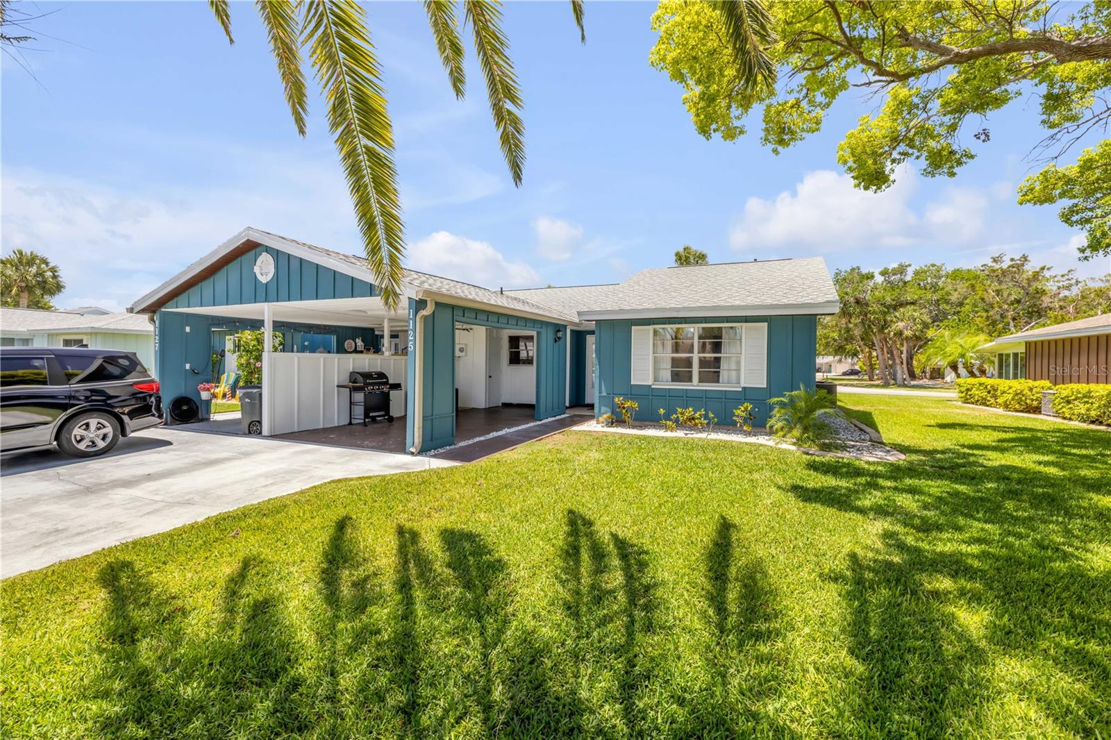 1125 HARBOUR POINT DR.