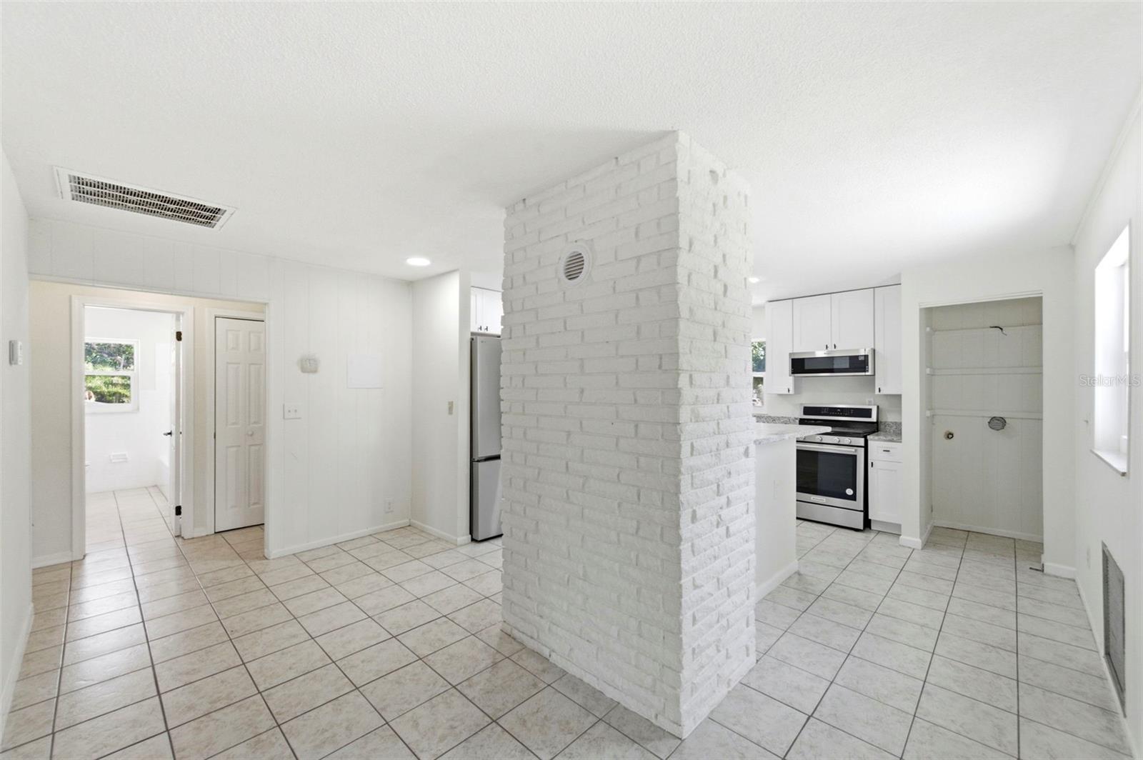 PINE LAKE PARK - Residential Lease