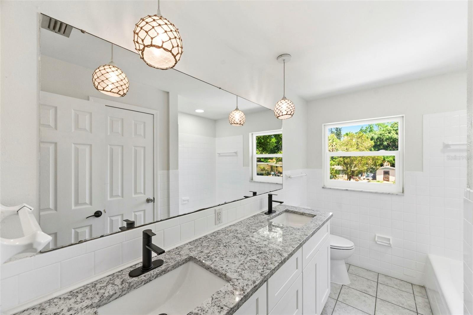 PINE LAKE PARK - Residential Lease
