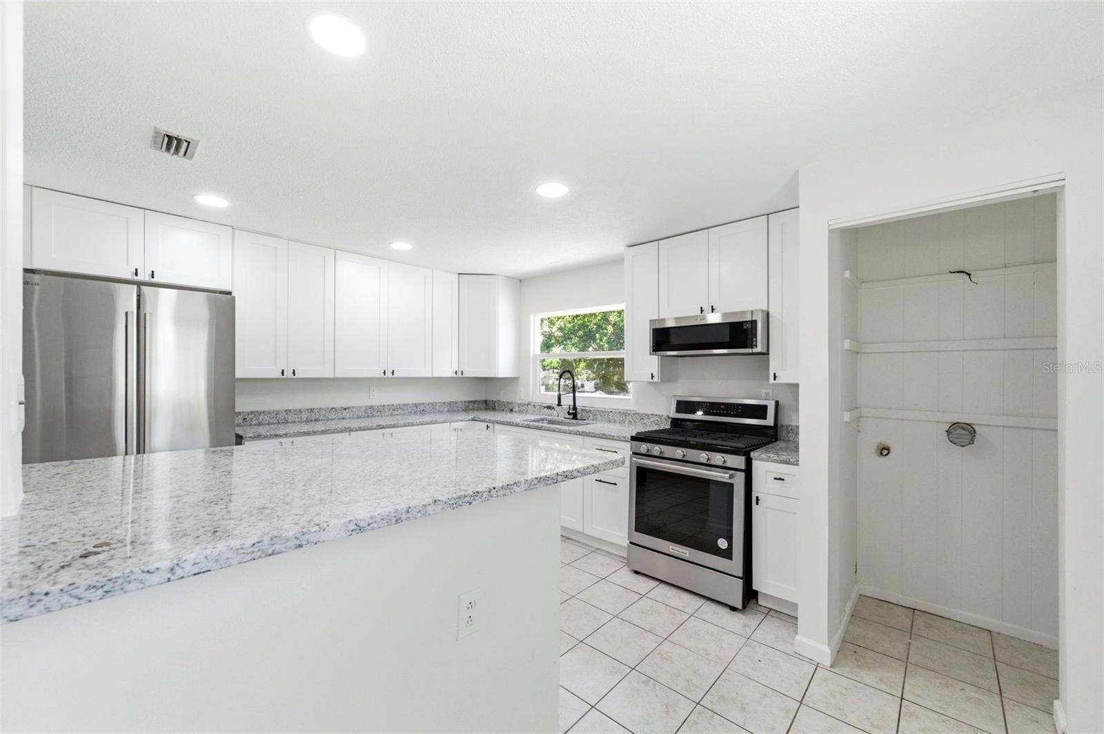 PINE LAKE PARK - Residential Lease