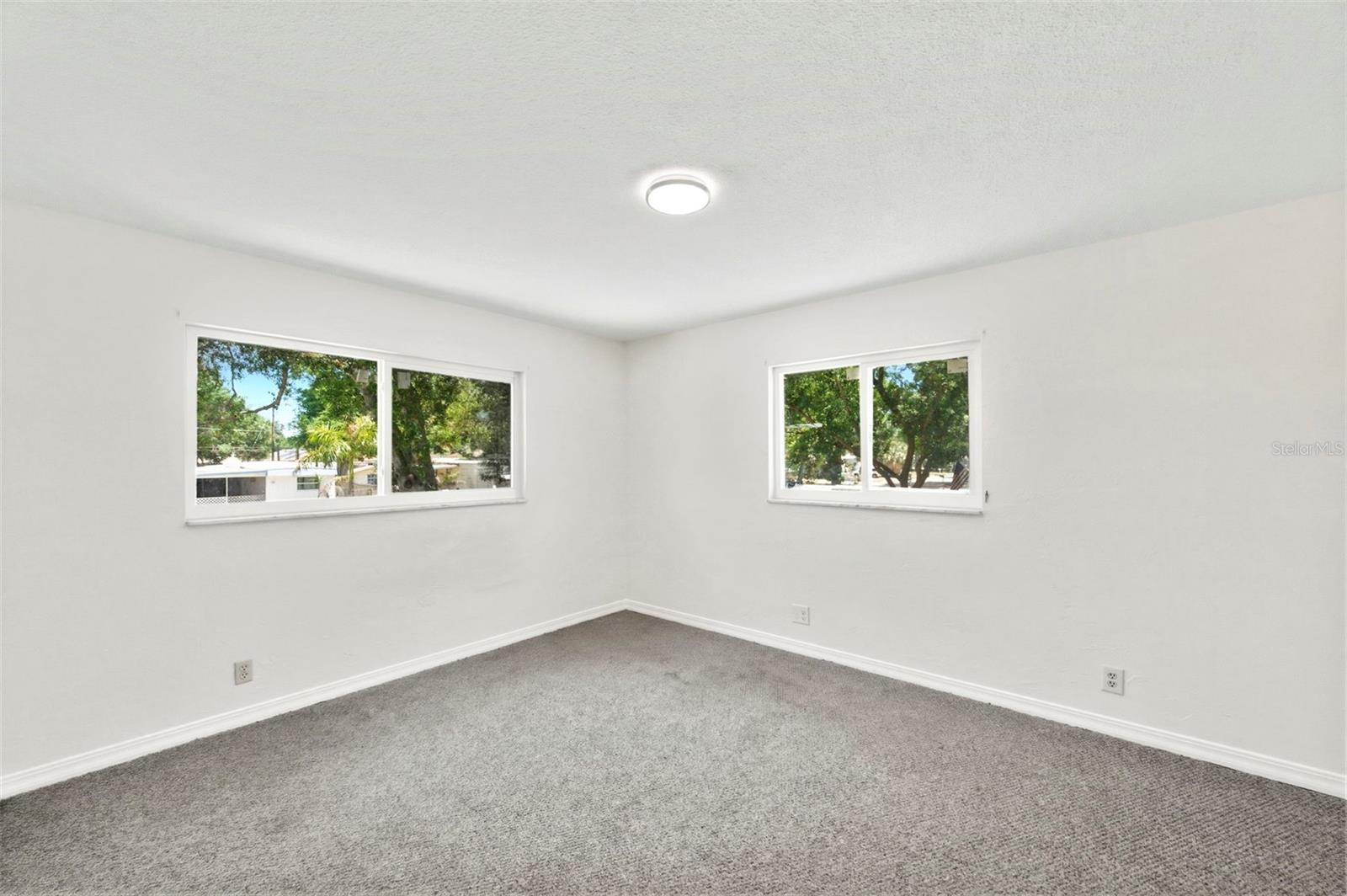 PINE LAKE PARK - Residential Lease