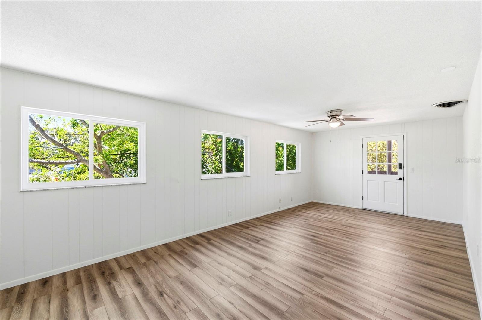 PINE LAKE PARK - Residential Lease