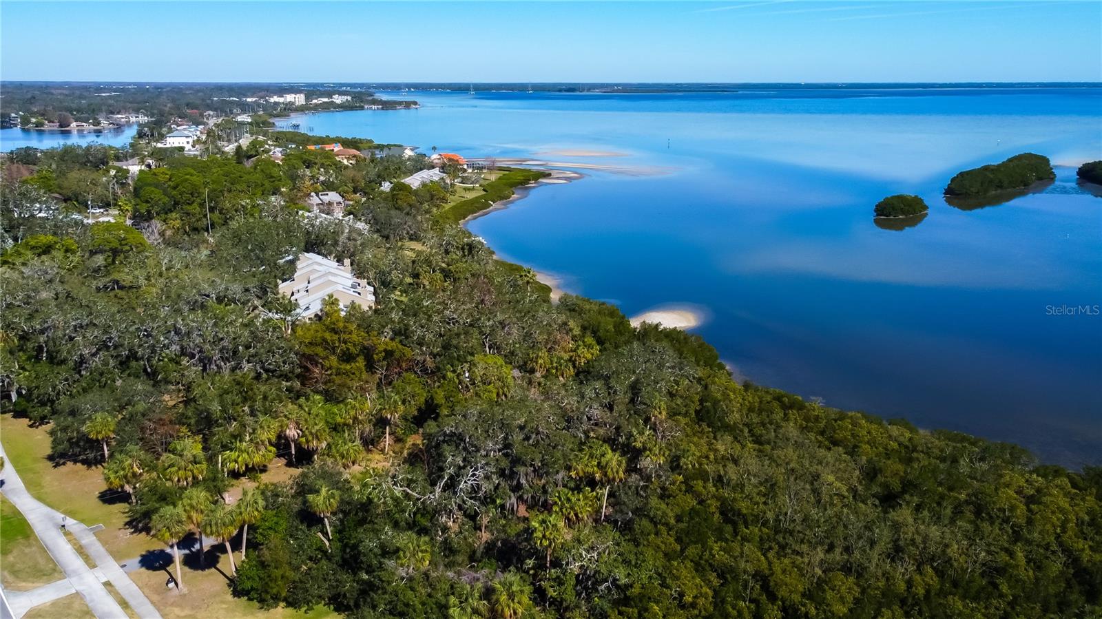 DEL ORO GROVES - Land