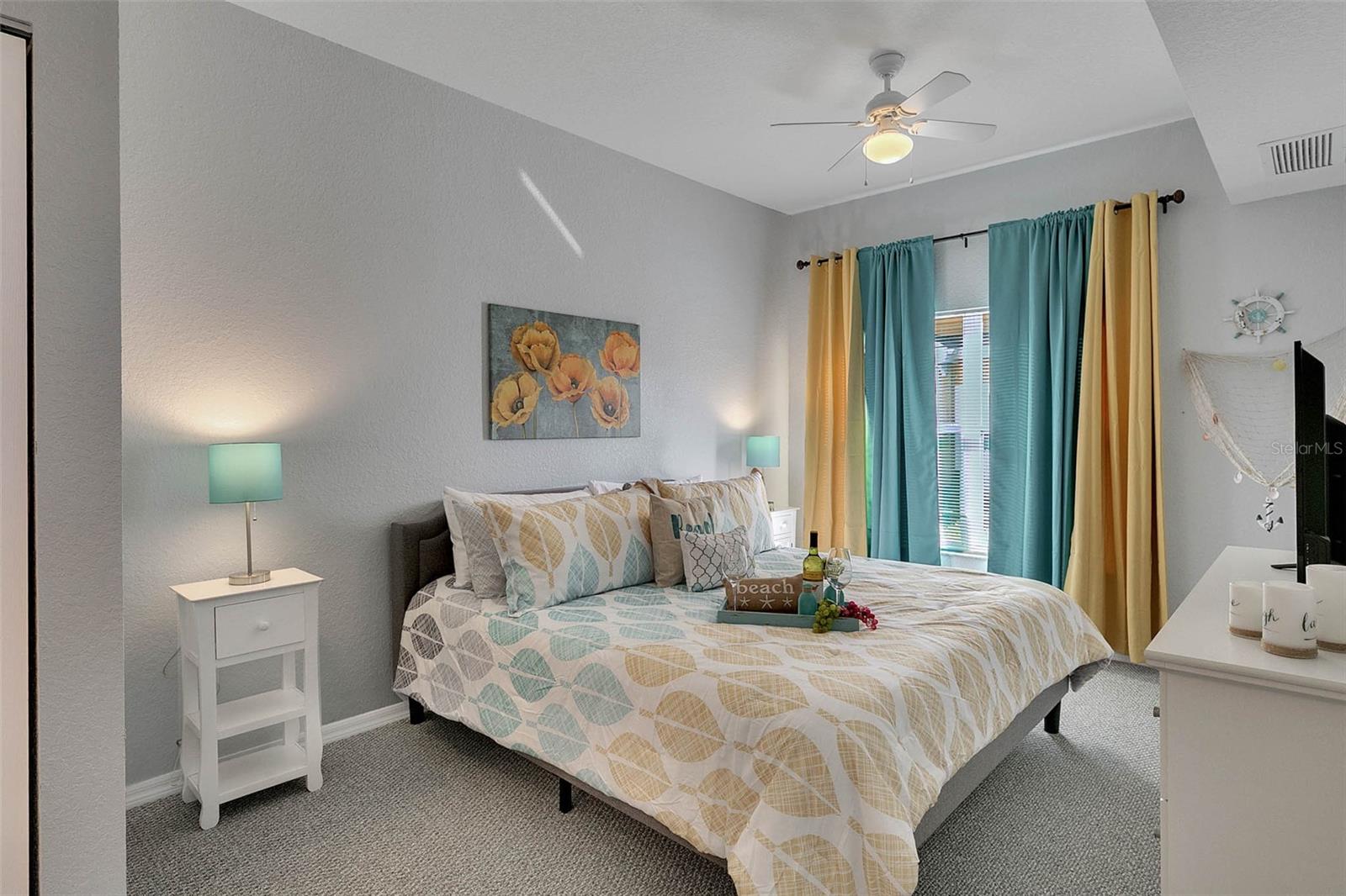 VILLAS AT SEVEN DWARFS LANE CONDO - Residential Lease