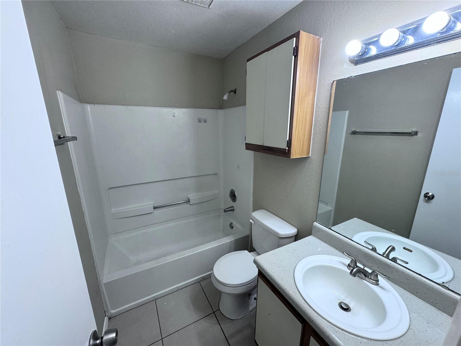 LANDING A CONDO - Residential