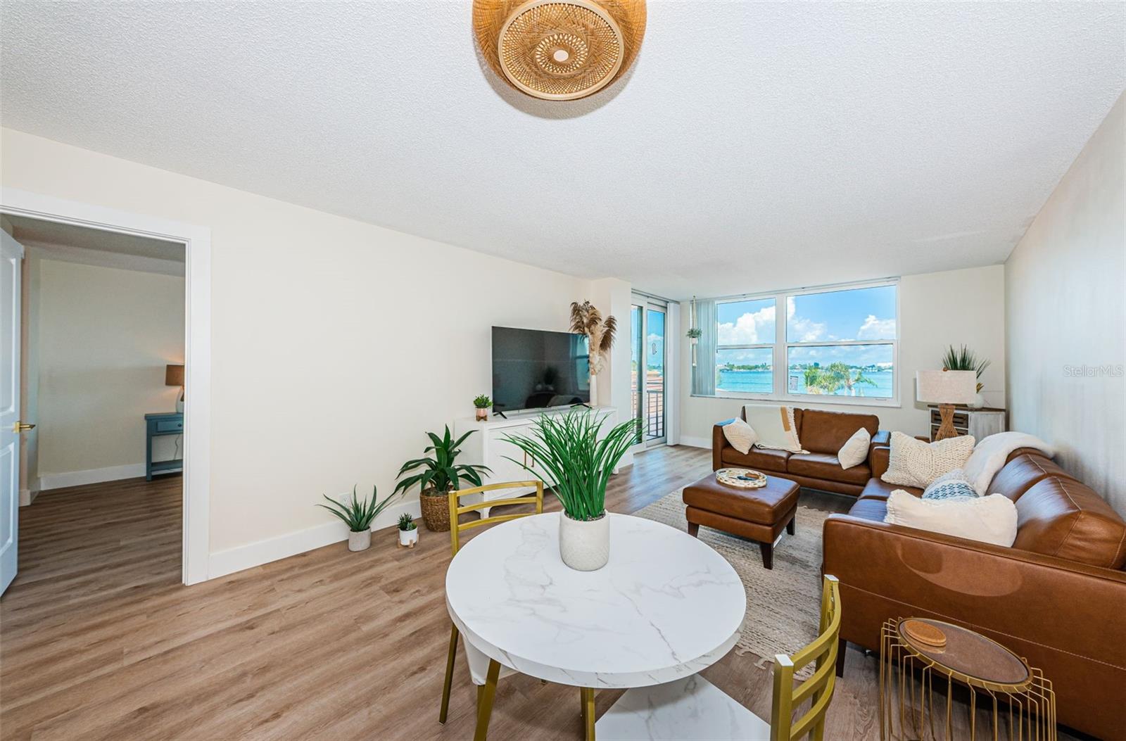 6177 SUN BOULEVARD 307