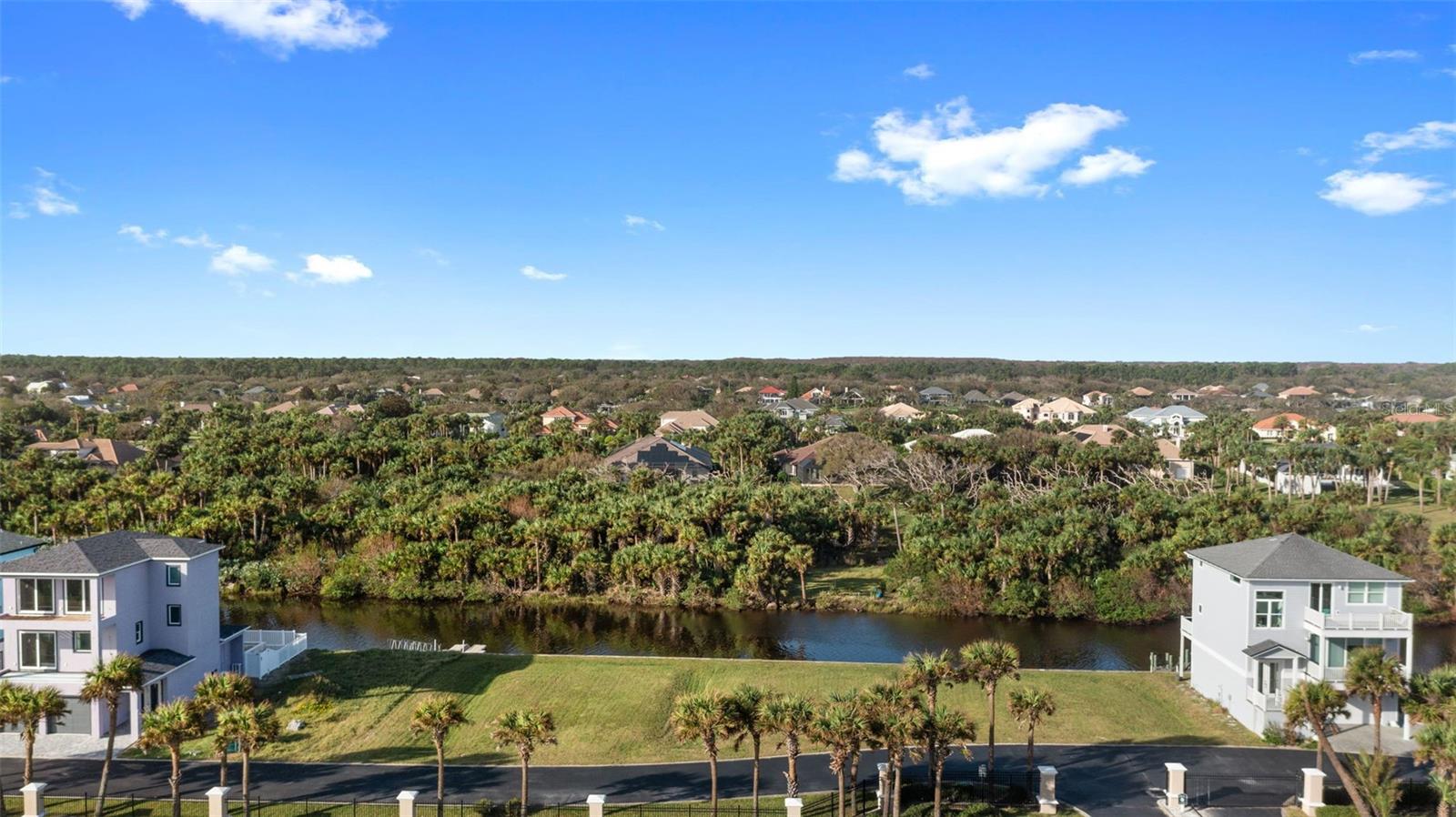 HAMMOCK MOORINGS NORTH - Land