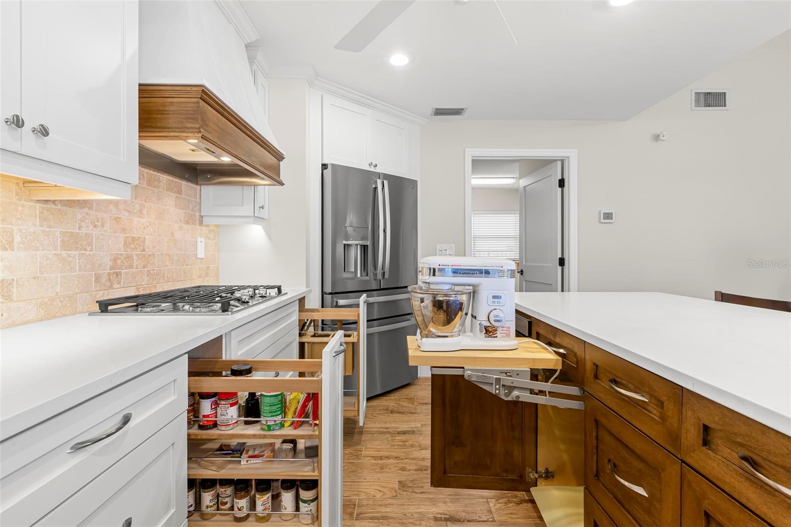 VENETIAN ISLES - Residential