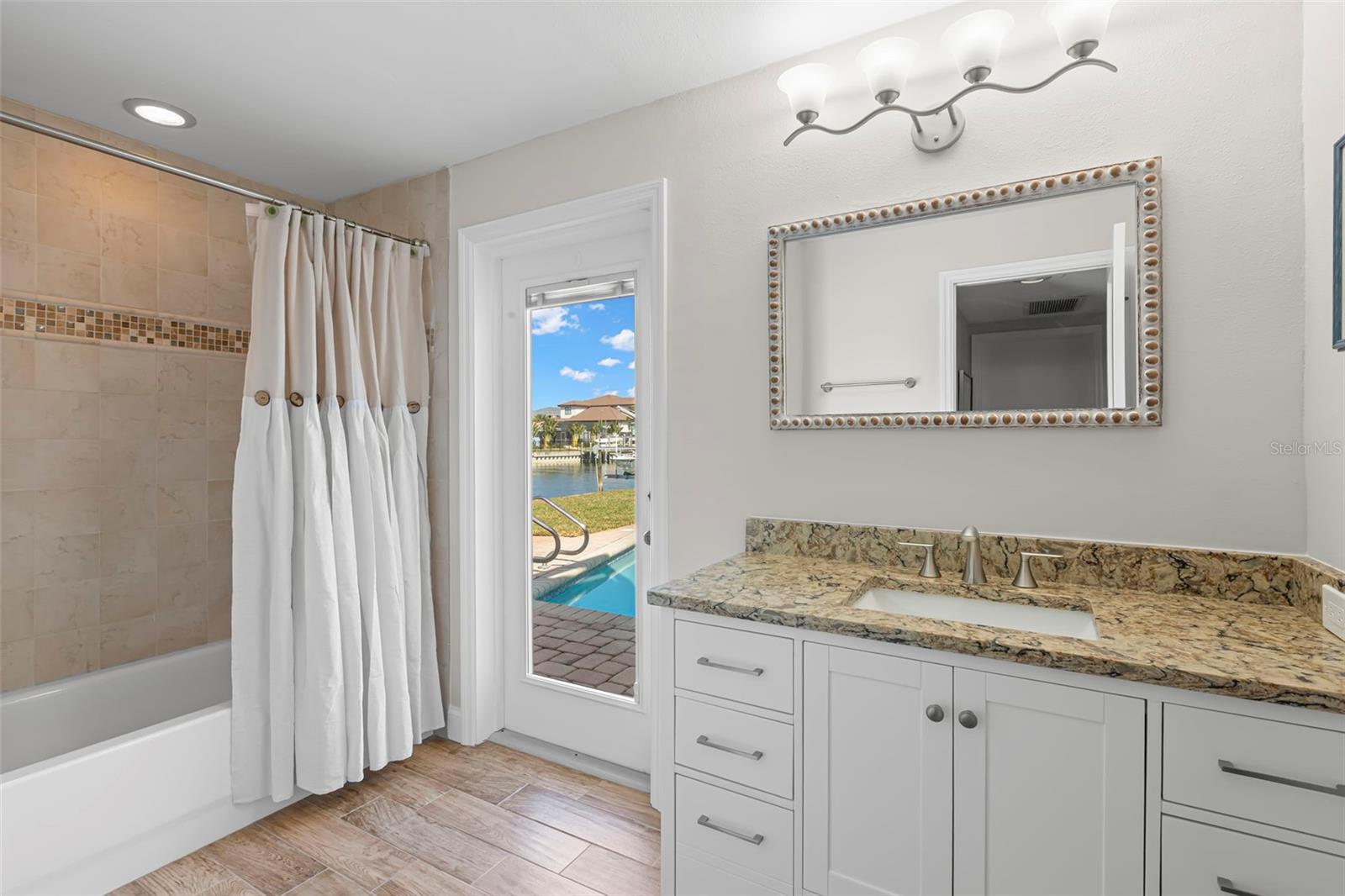 VENETIAN ISLES - Residential