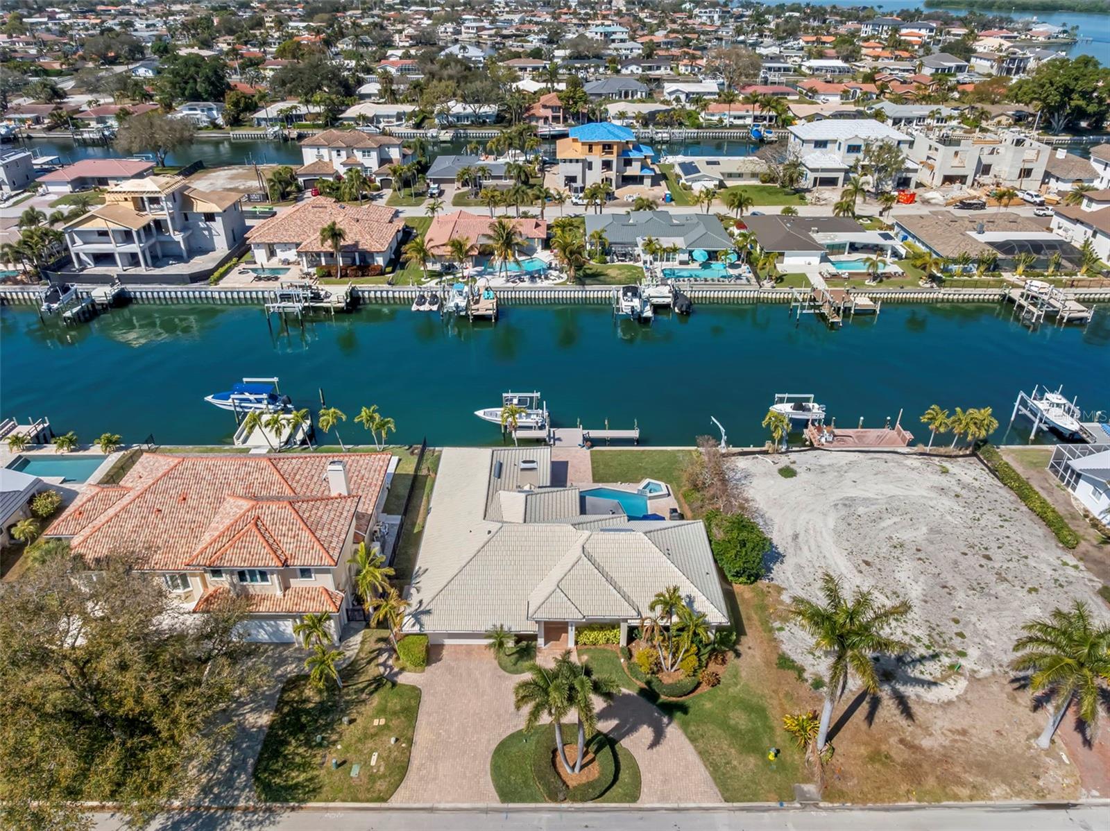 VENETIAN ISLES - Residential