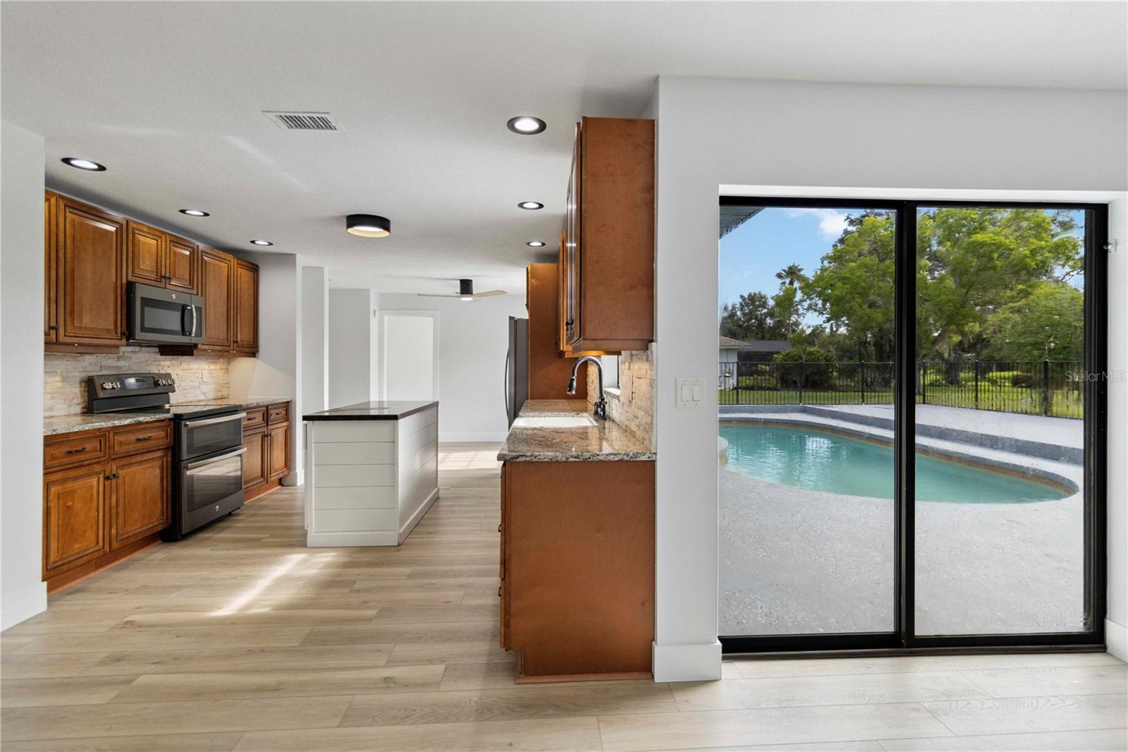 BRADEN WOODS PH VI - Residential