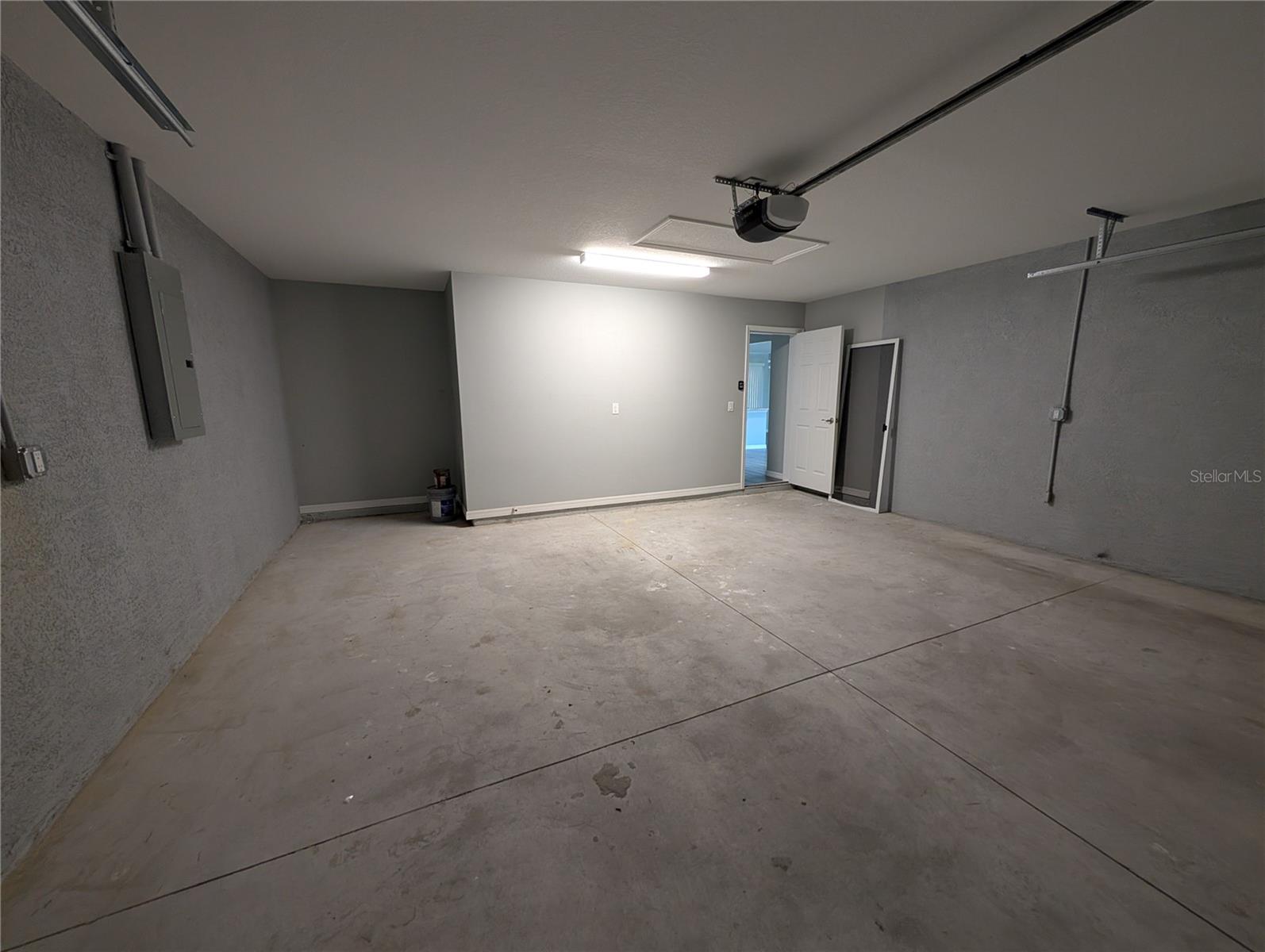 CITRUS SPGS UNIT 14 - Residential Lease