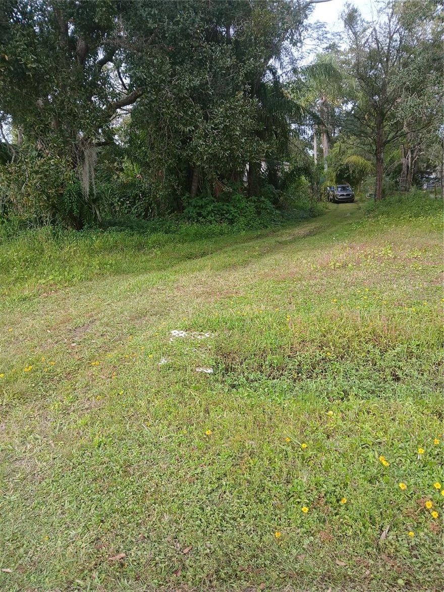 Residential Land for Sale – Prime Location Near UCF & Orlando Attractions!
Discover the perfect blend of peaceful country living and city convenience! This beautiful residential lot is ideally located on a quiet country road just minutes from **UCF (University of Central Florida)**, major highways, shopping, dining, and all that Orlando has to offer. Enjoy easy access to **Downtown Orlando**, the **Disney attractions**, and **Orlando International Airport (MCO)** — all within a short drive.
Build your dream home in this growing area and enjoy the best of both worlds: privacy and tranquility, with every amenity close by. Whether you’re an investor or ready to build, this property offers incredible potential.

Don’t miss this opportunity — land in this desirable location is getting harder to find!