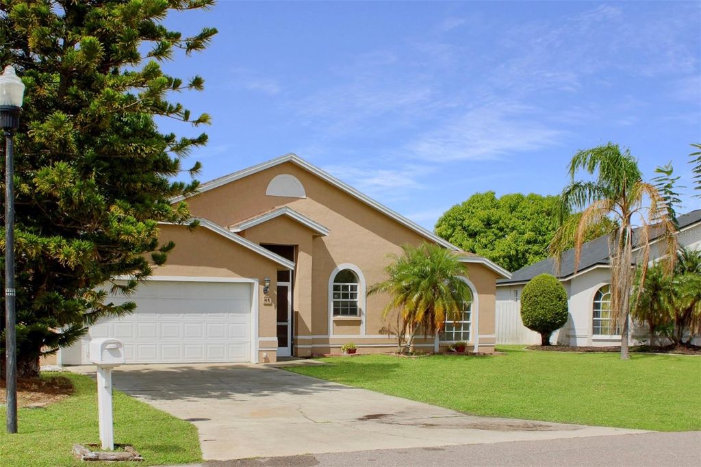 Photo of 44 Saint Kitts Circle, Winter Haven, FL 33884 (MLS # P4936640)