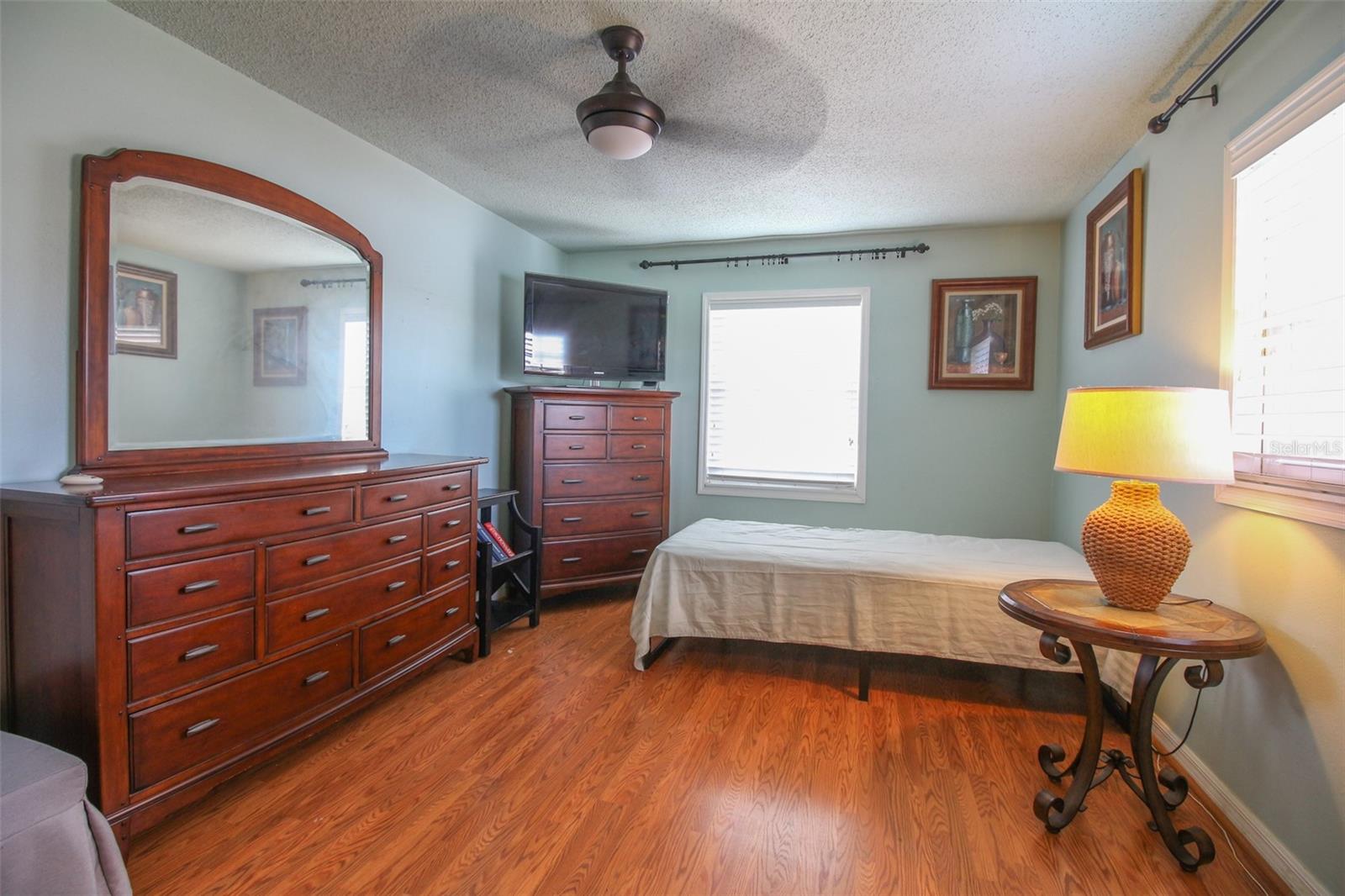 LAKE BENTLEY SHORES CONDO PH 01 - Residential