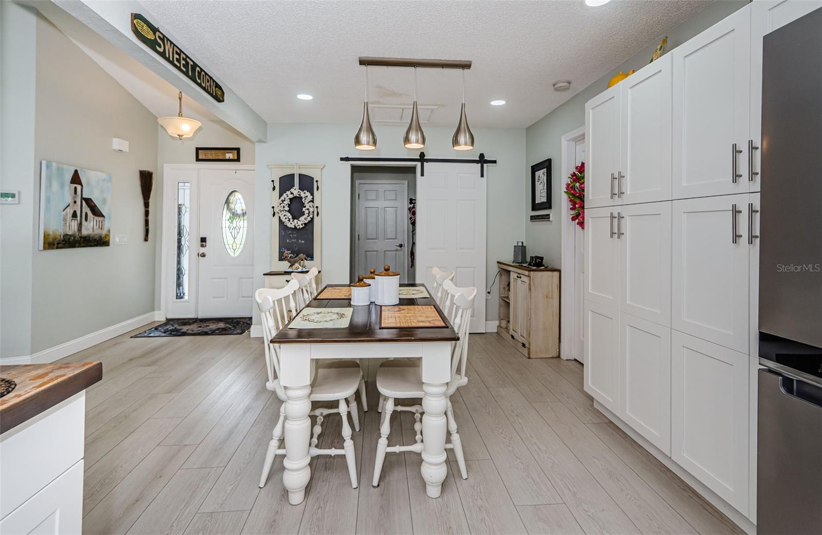 SPRING HILL UNIT 4 BLK 188 LOT 23 - Residential