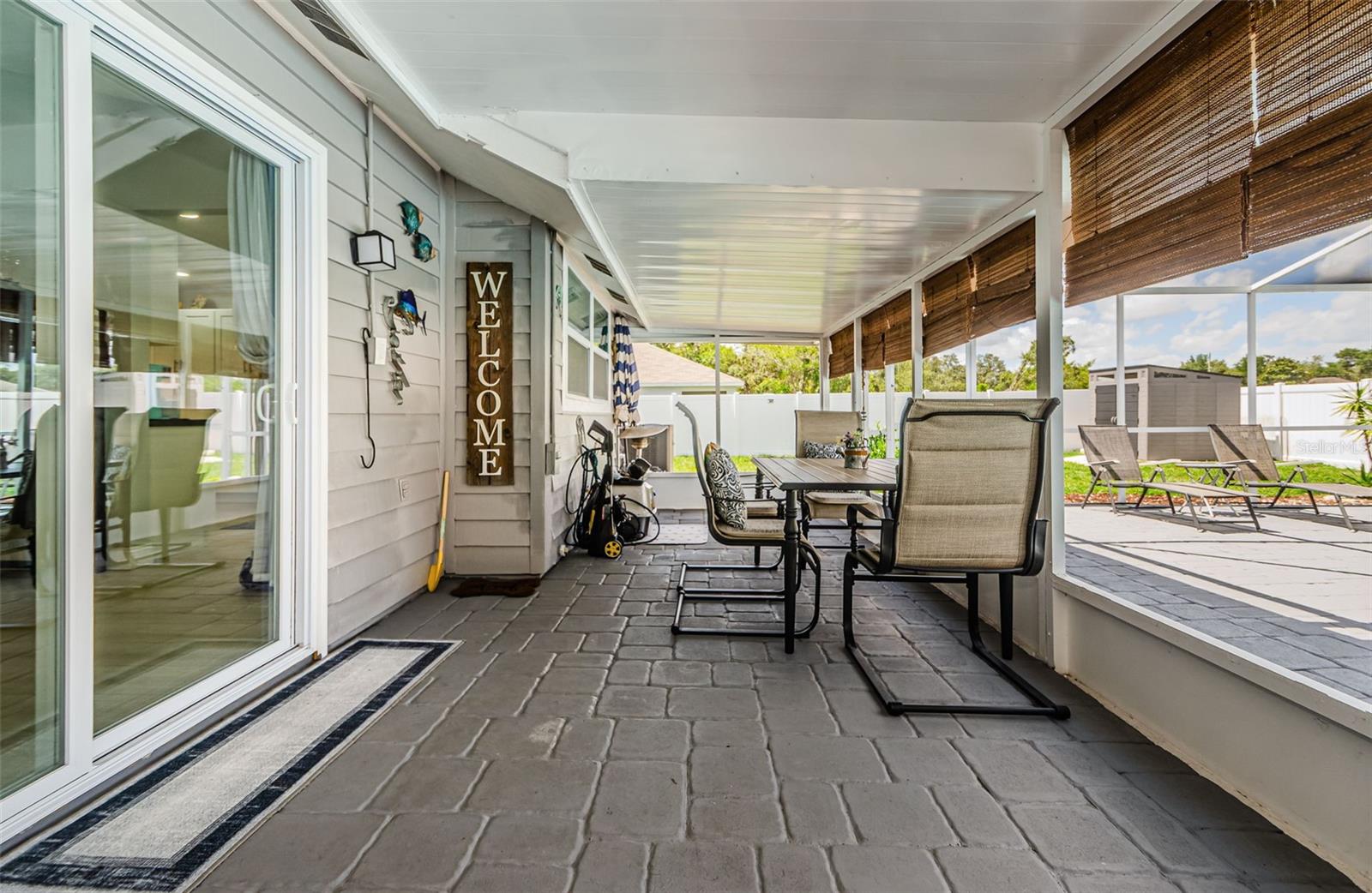 SPRING HILL UNIT 4 BLK 188 LOT 23 - Residential