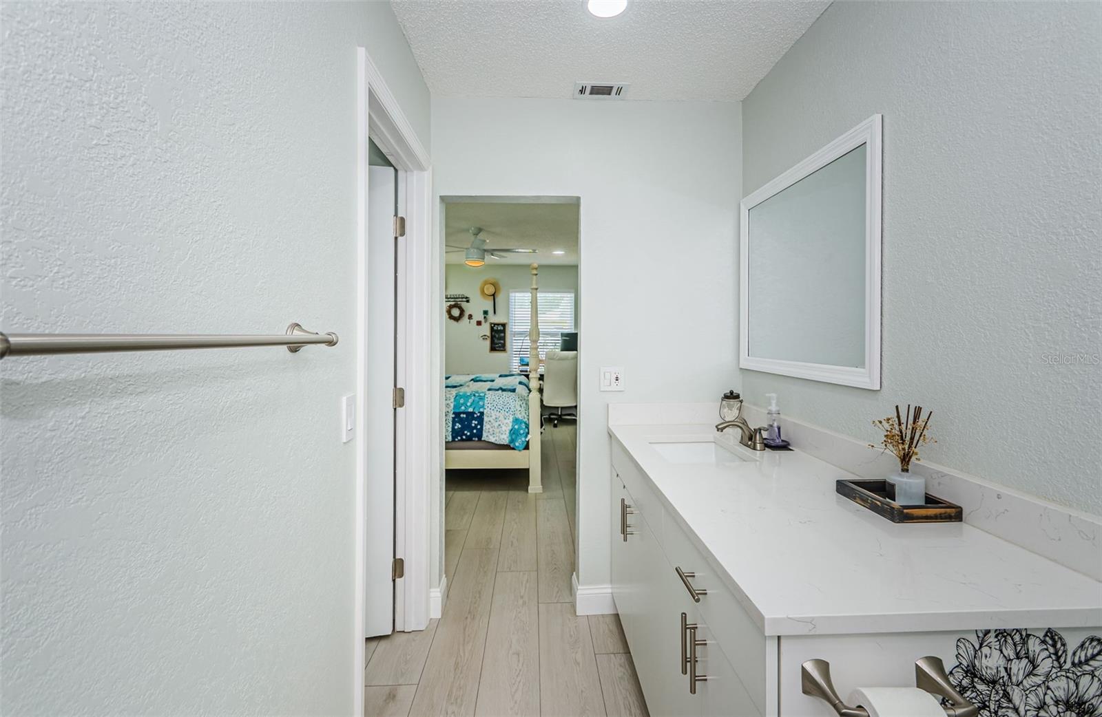 SPRING HILL UNIT 4 BLK 188 LOT 23 - Residential