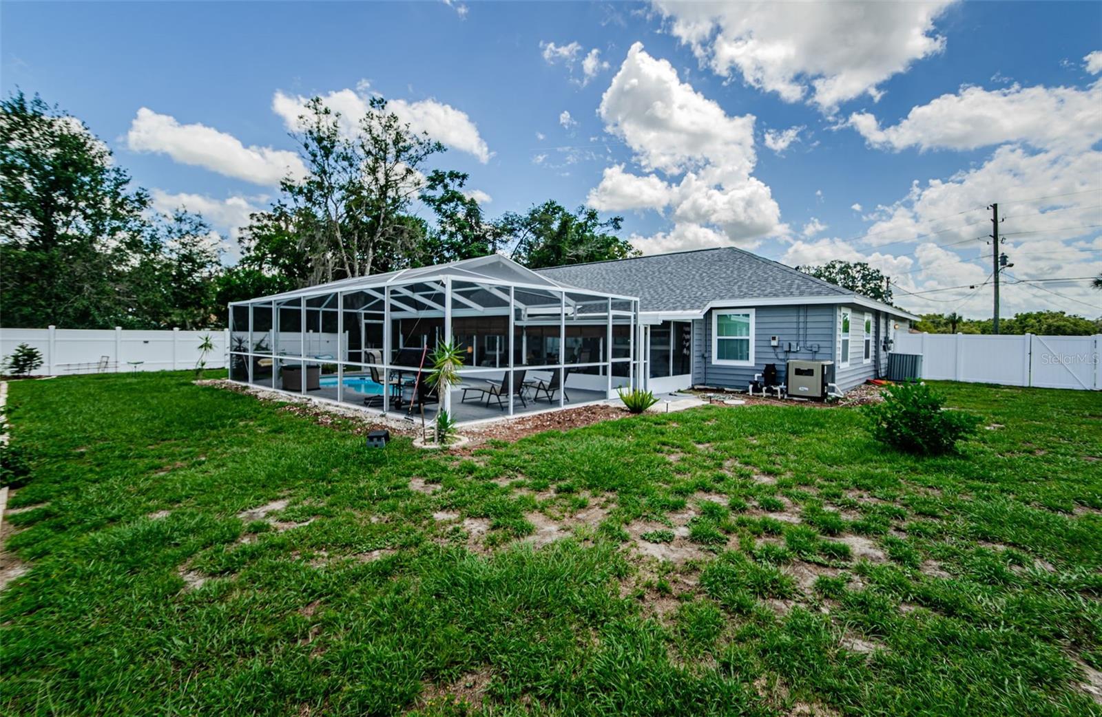 SPRING HILL UNIT 4 BLK 188 LOT 23 - Residential