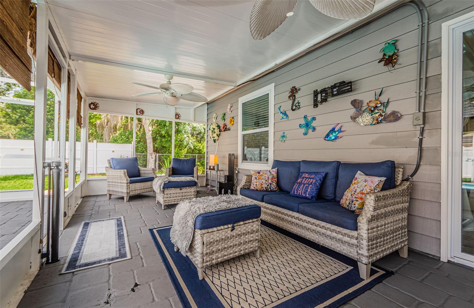 SPRING HILL UNIT 4 BLK 188 LOT 23 - Residential