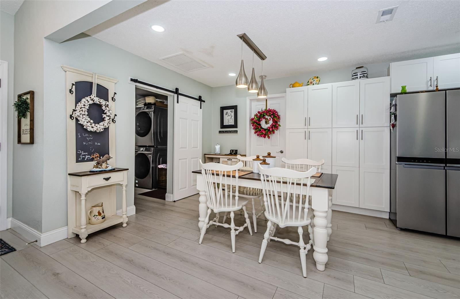 SPRING HILL UNIT 4 BLK 188 LOT 23 - Residential