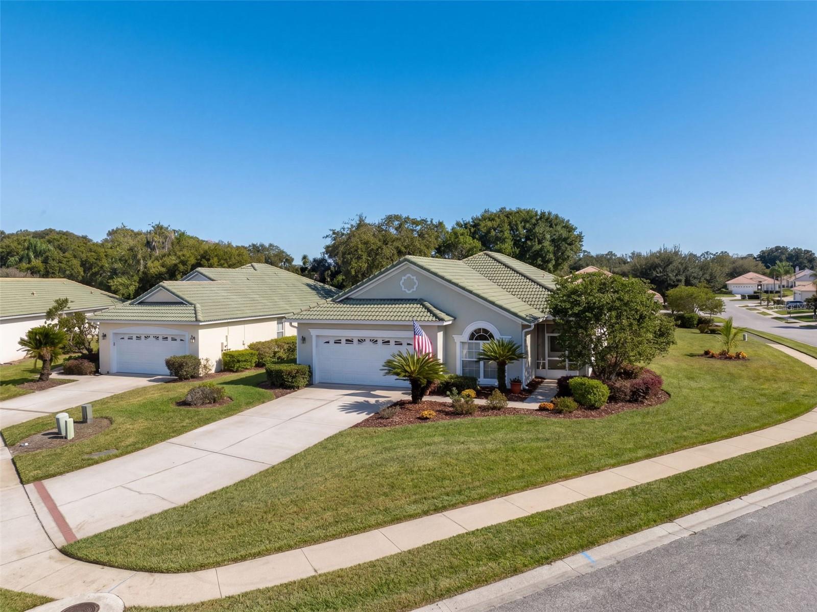 338 FOXHILL DRIVE