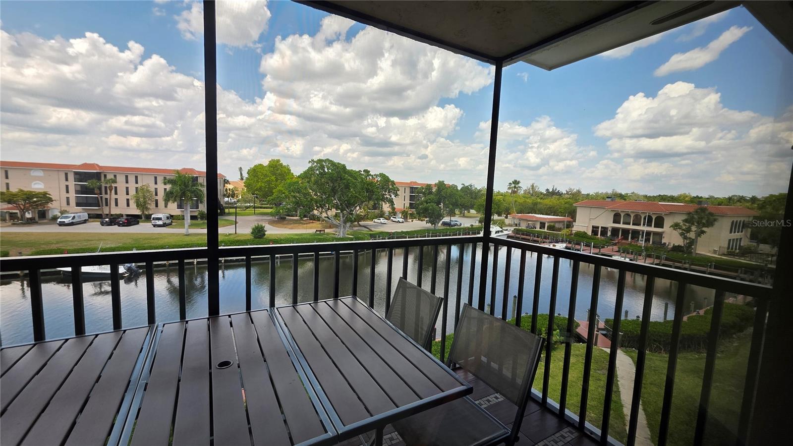 EMERALD POINTE PH 01 - Residential