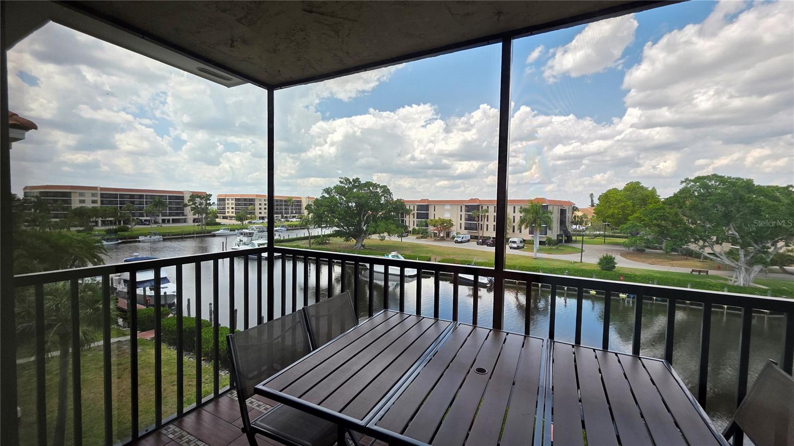 EMERALD POINTE PH 01 - Residential