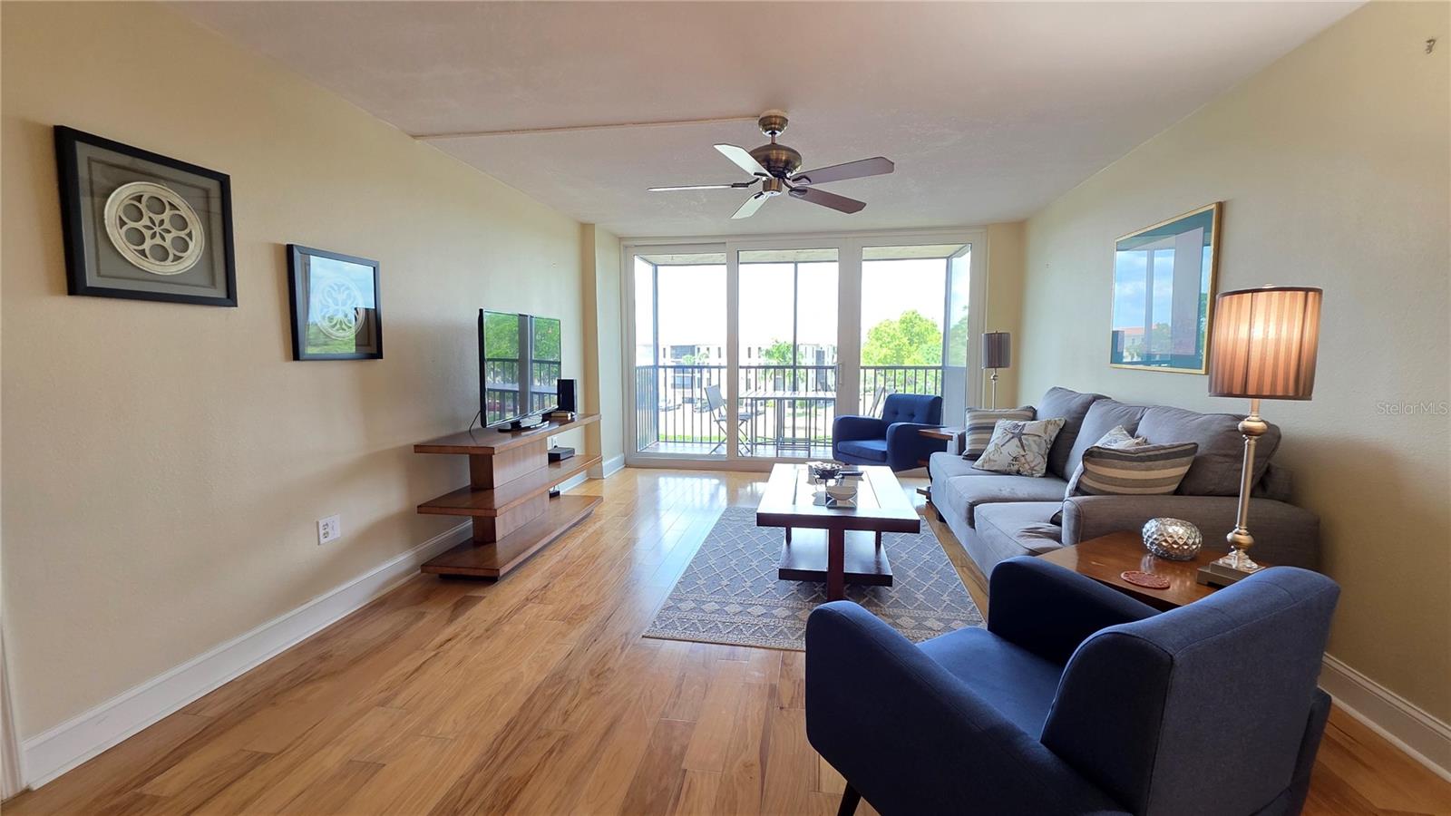 EMERALD POINTE PH 01 - Residential