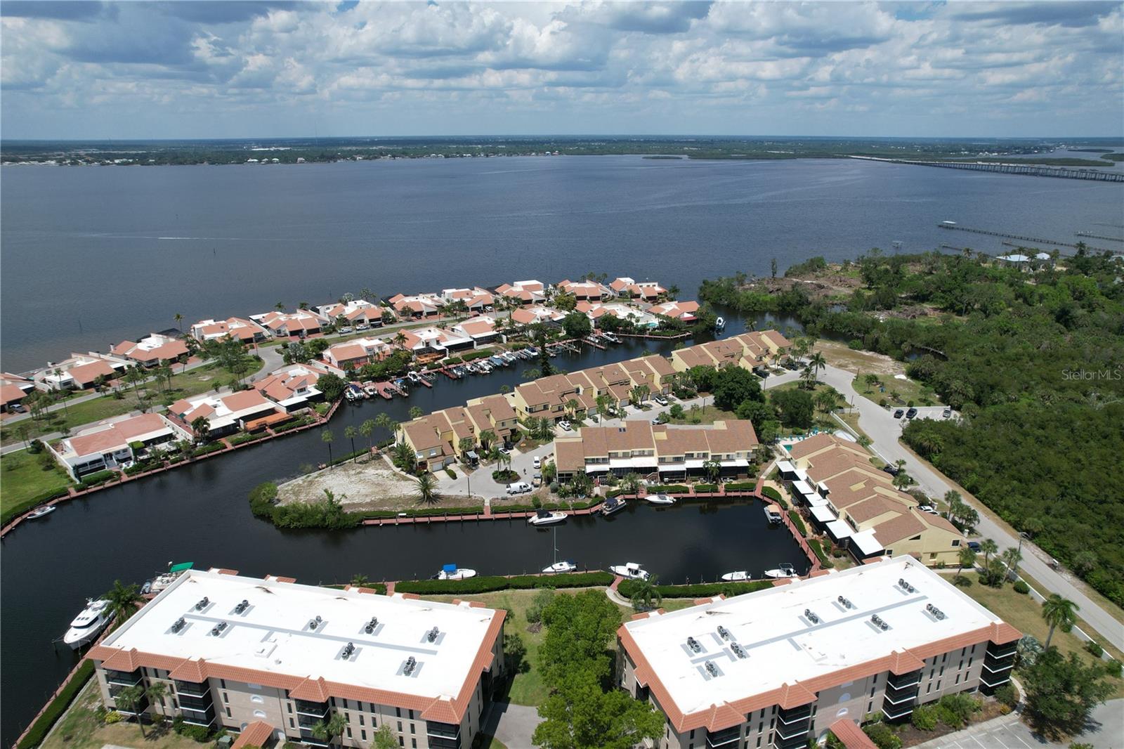 EMERALD POINTE PH 01 - Residential