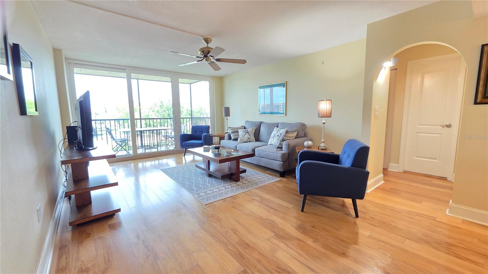 EMERALD POINTE PH 01 - Residential