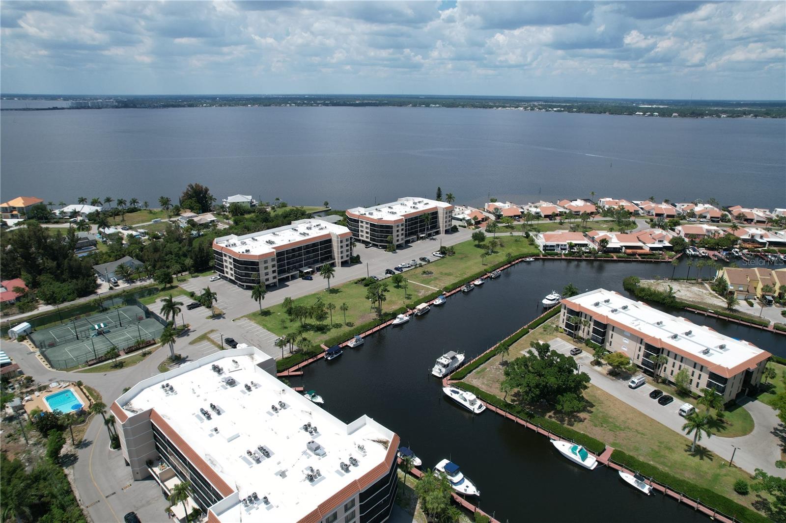 EMERALD POINTE PH 01 - Residential
