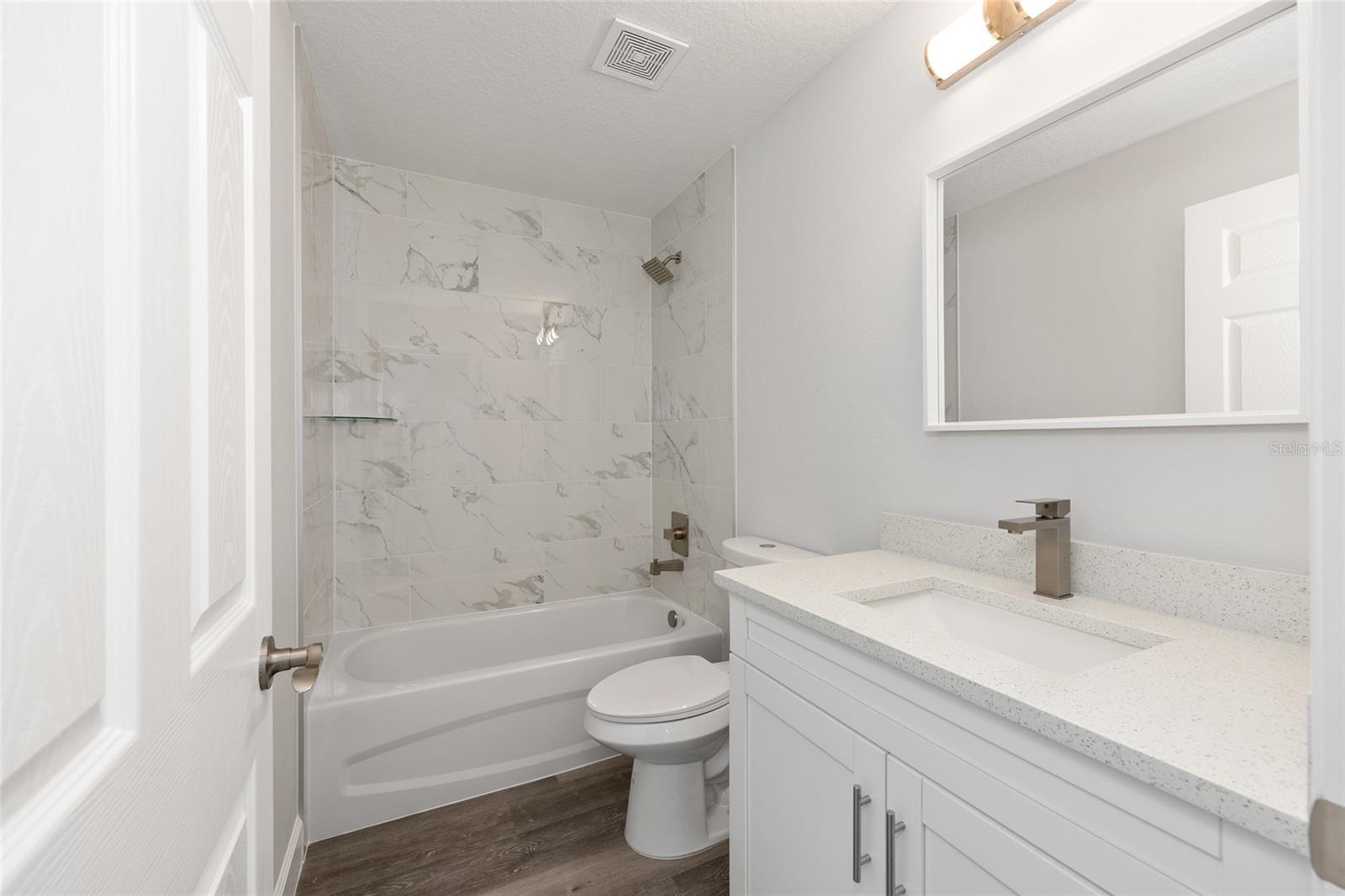 ROLLING RANCH ESTATE - Residential