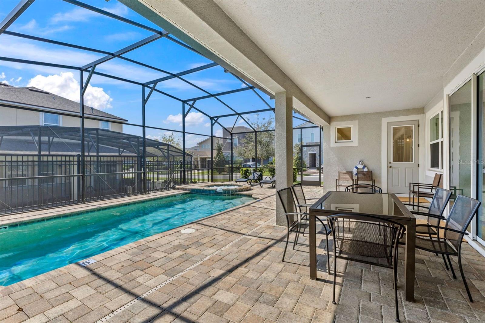 SOLARA RESORT - Residential