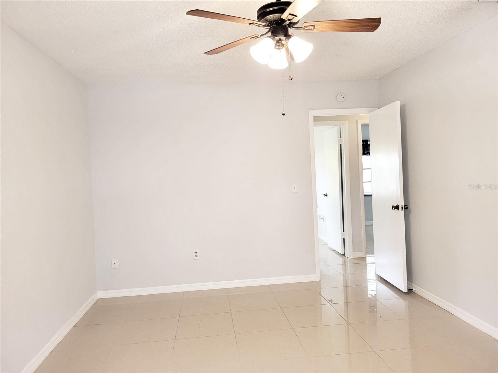 TOWNHOMES OF LAKE SEMINOLE - Residential Lease