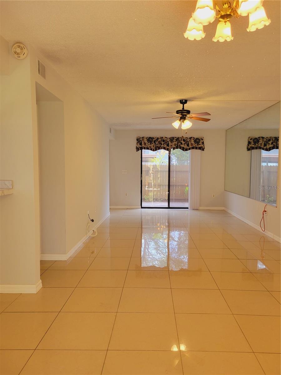 TOWNHOMES OF LAKE SEMINOLE - Residential Lease