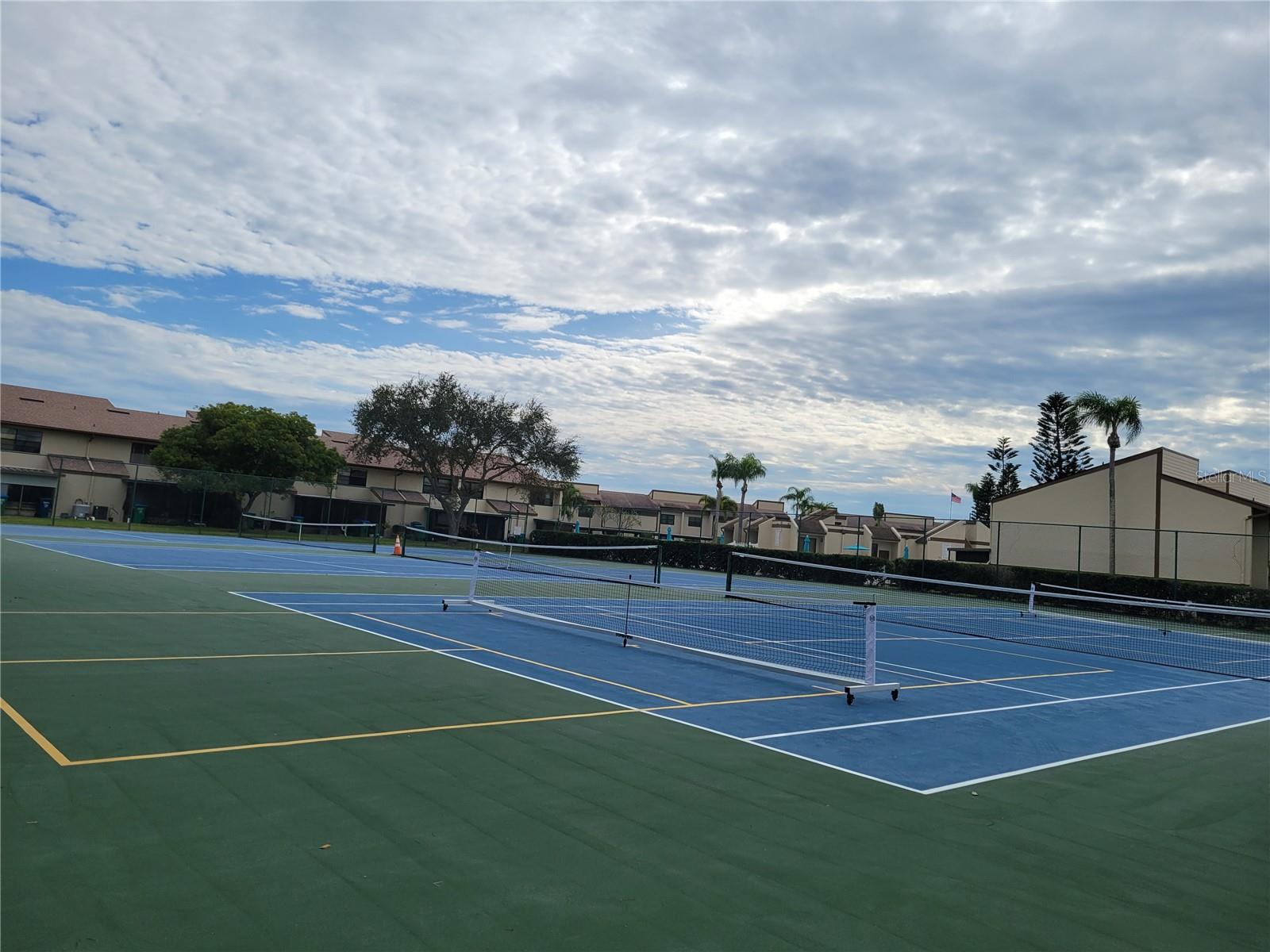 TOWNHOMES OF LAKE SEMINOLE - Residential Lease