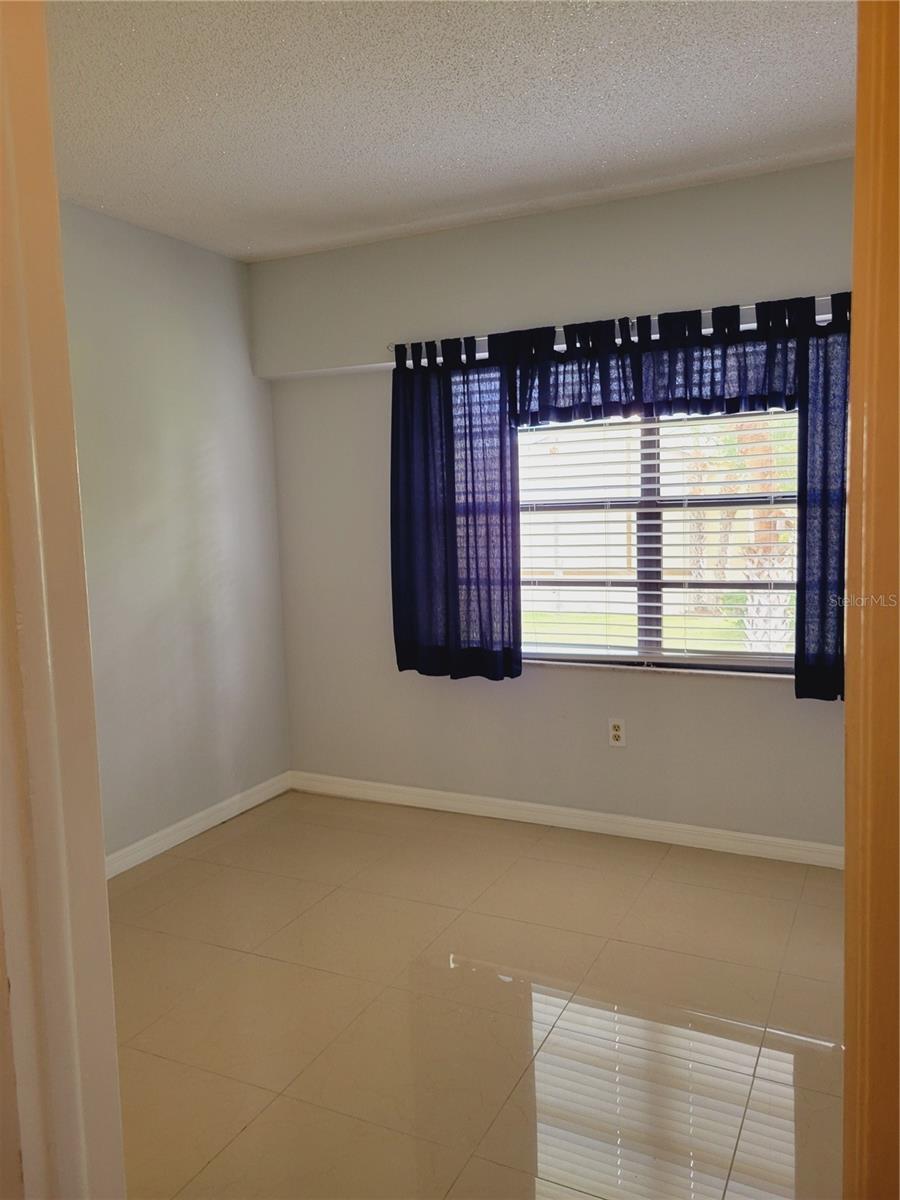 TOWNHOMES OF LAKE SEMINOLE - Residential Lease