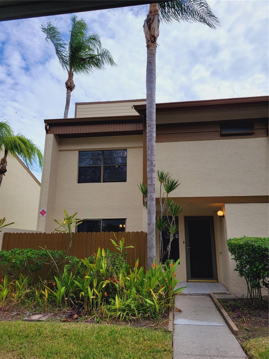 TOWNHOMES OF LAKE SEMINOLE - Residential Lease