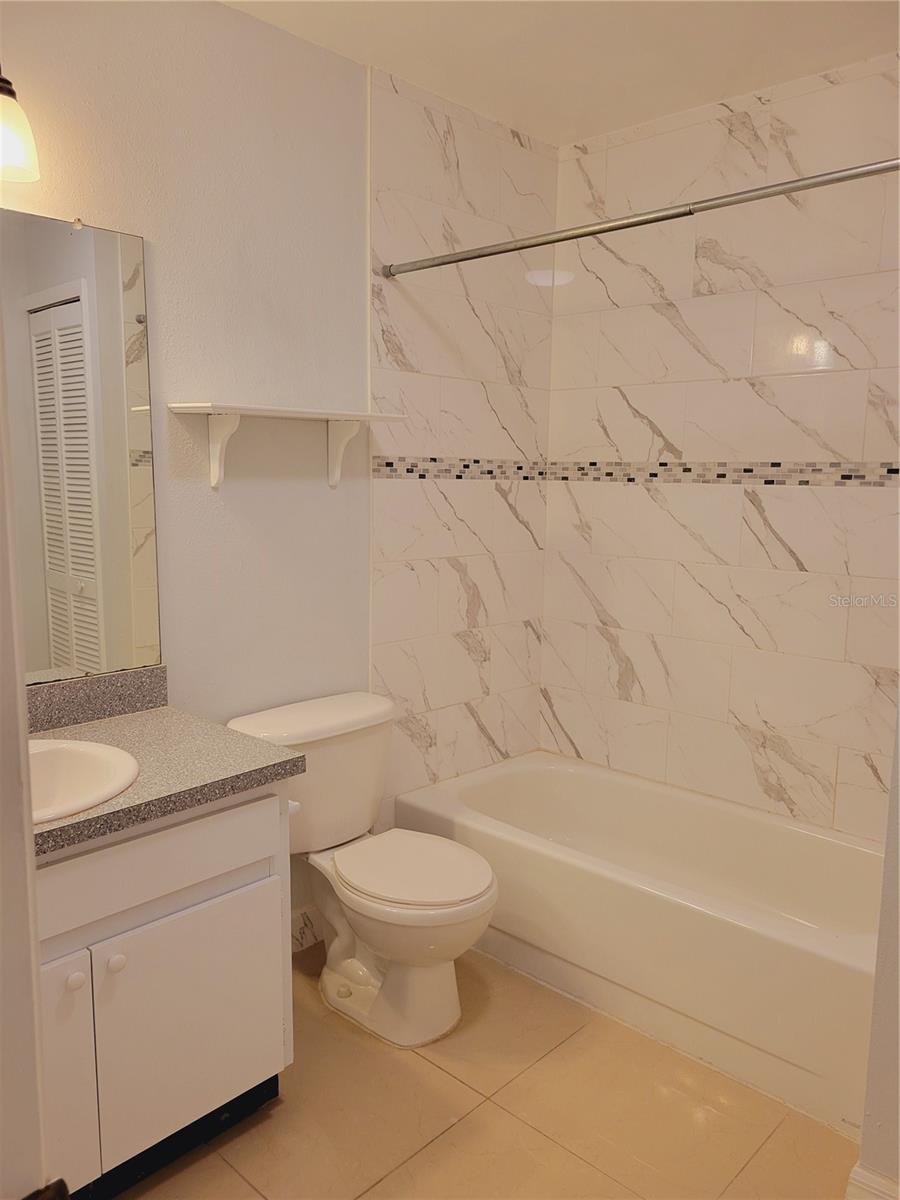 TOWNHOMES OF LAKE SEMINOLE - Residential Lease