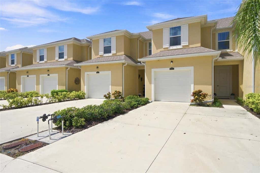 Photo of 11957 Sky Acres Terrace, Lakewood Ranch, FL 34211 (MLS # A4702743)