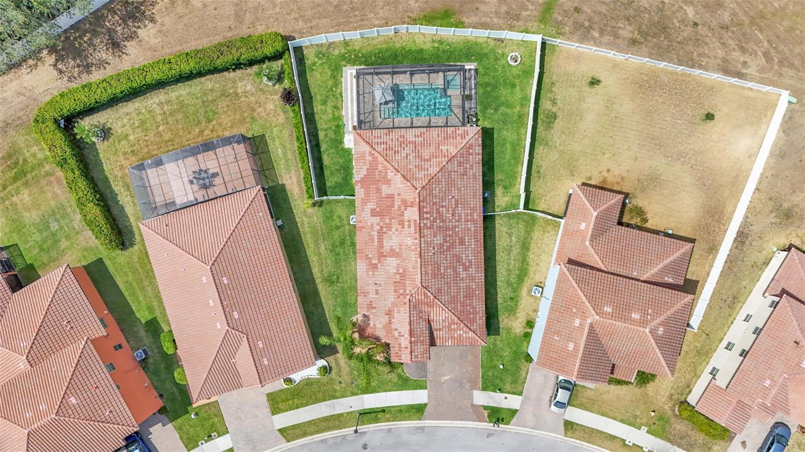 2277 BELLA LUNA CIRCLE