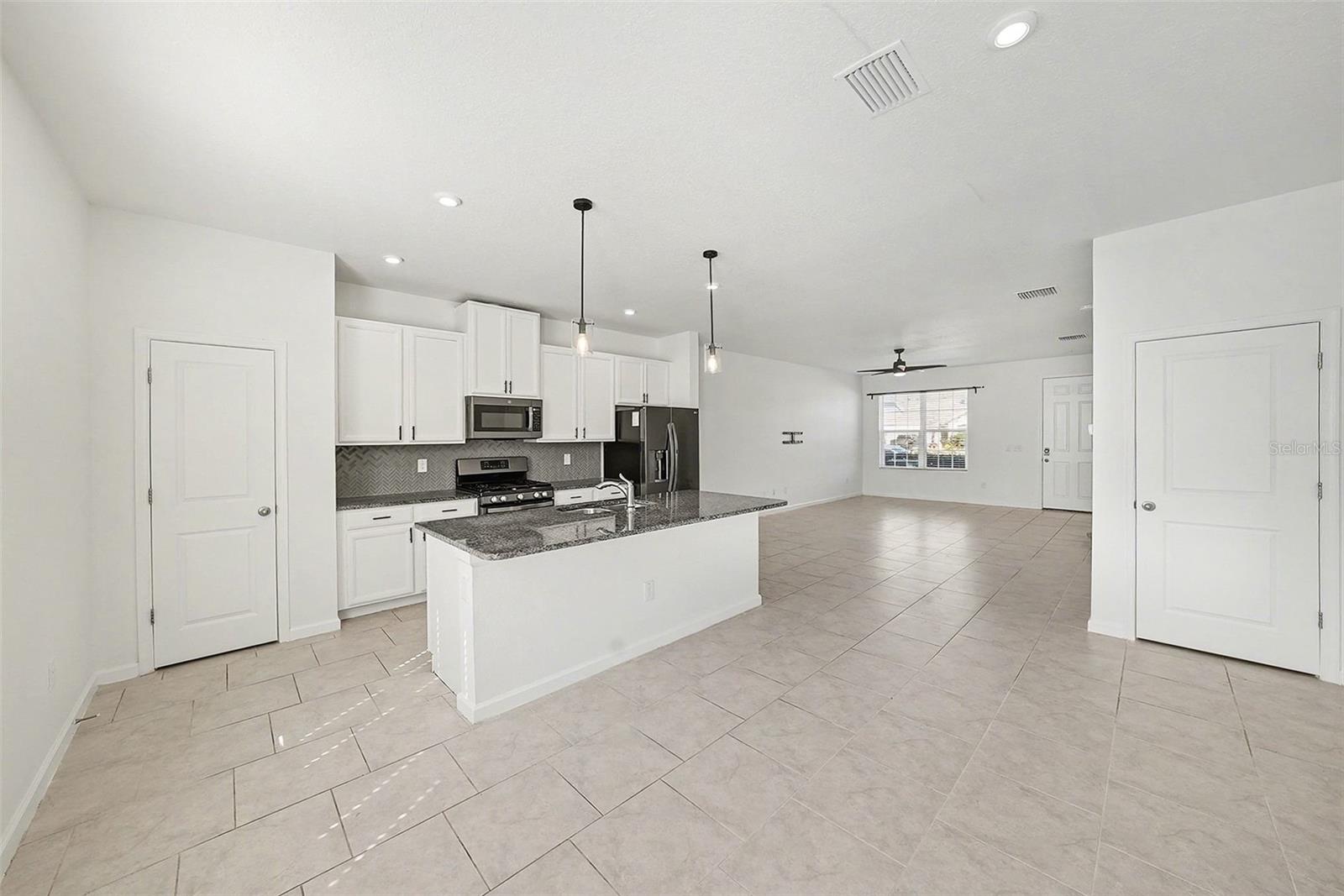 ASTURIA PH 3 - Residential