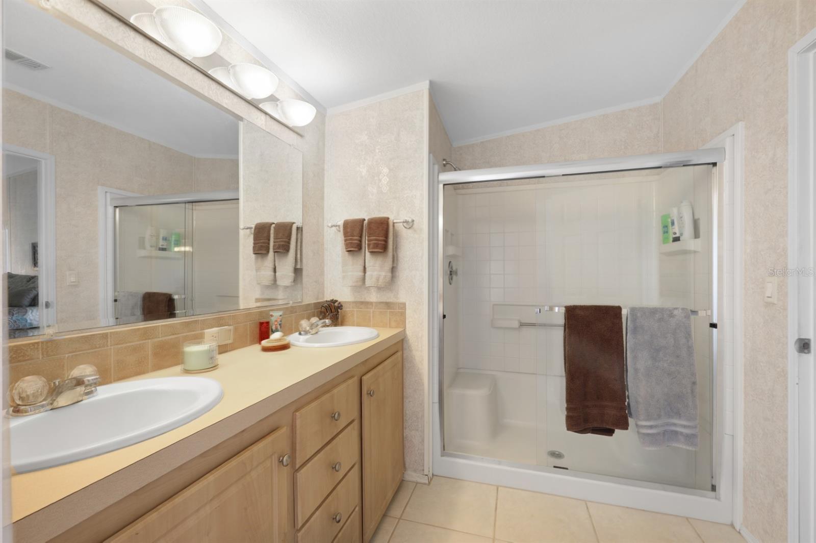 MAPLE LEAF ESTATES - Residential