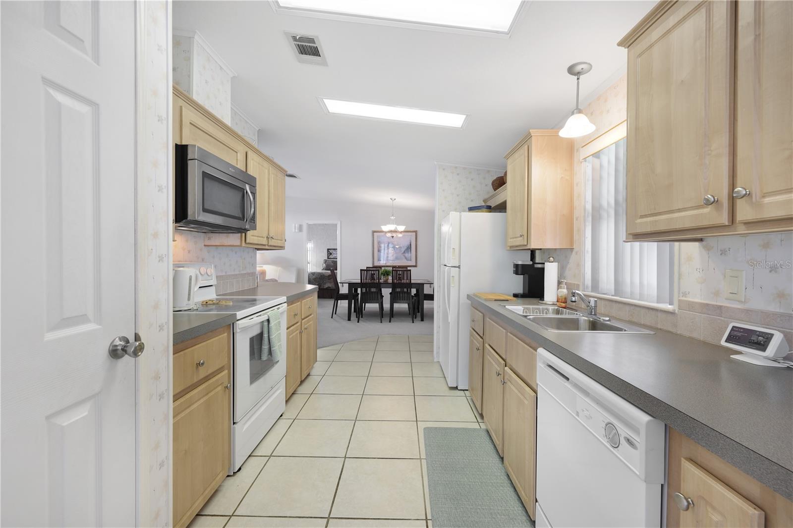 MAPLE LEAF ESTATES - Residential