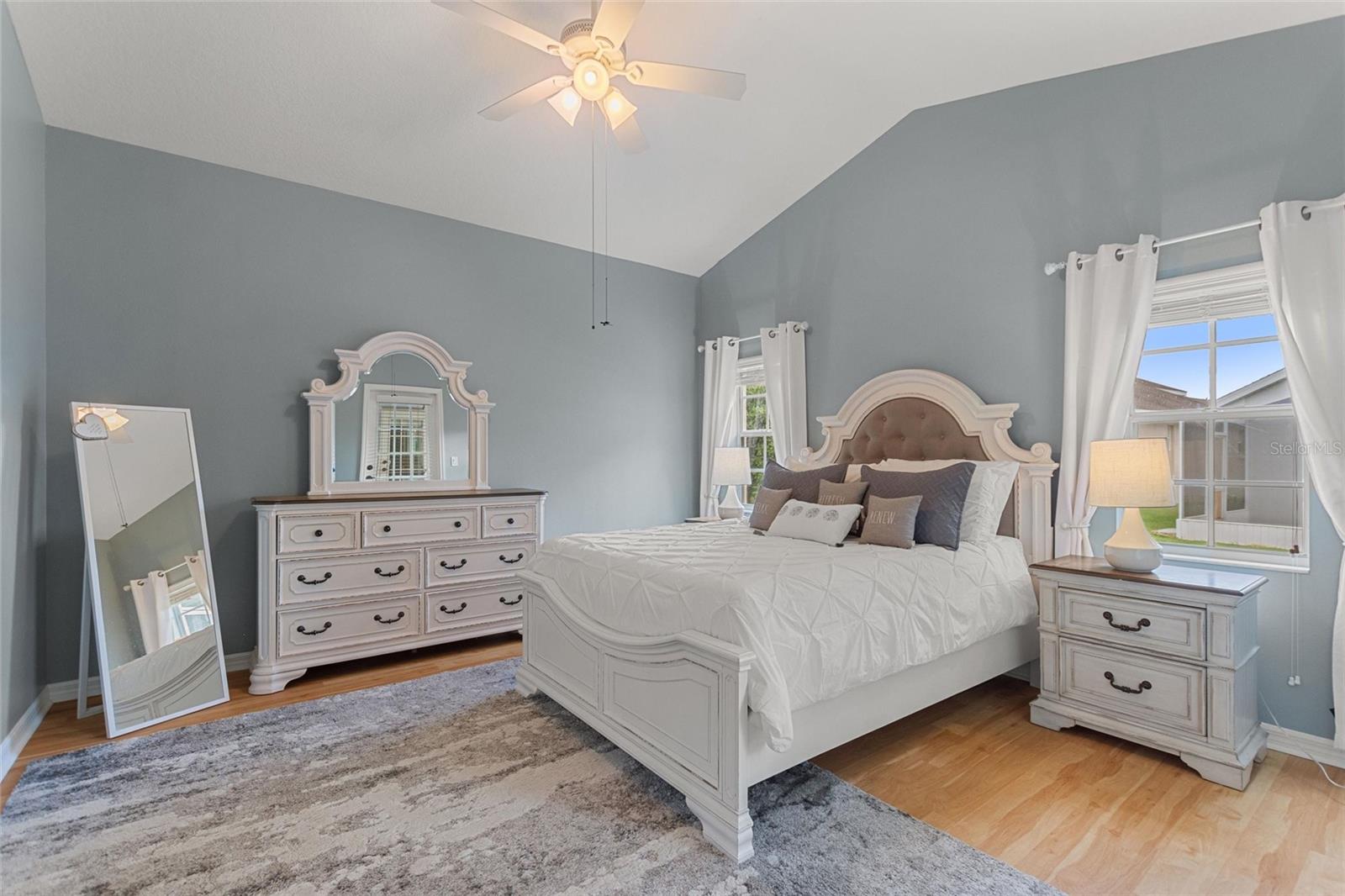 116 FLEMING LN