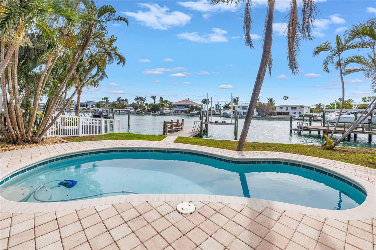 10128 YACHT CLUB DRIVE
